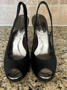 Like New!!  BCBGMAZARIA Satin Black Pep Toe, Sling back heels, size: 7.5M